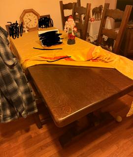 Mobilier table et living chêne massif, armoire, lit et vaisselier