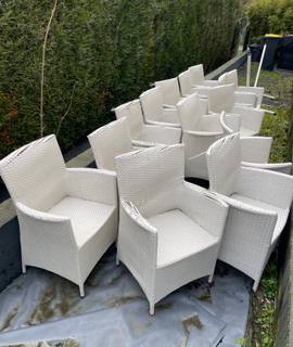 Mobilier 14 chaises de jardin