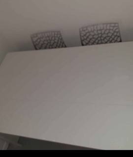 Mobilier table blanche rectangulaire