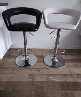 Mobilier 5 chaises de bar