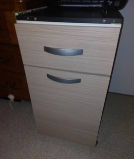 Mobilier meuble de rangement à roulettes