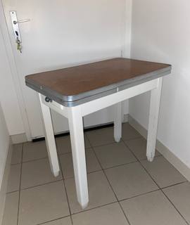 Mobilier petite table