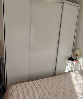 Mobilier armoire 3 portes