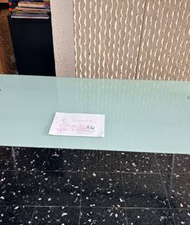 Mobilier table ou bureau
