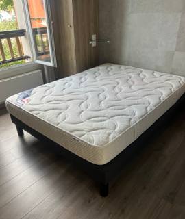 Mobilier sommier et matelas 140x190