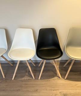 Mobilier 4 chaises