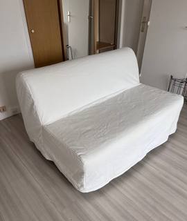 Mobilier un canapé lit clic-clac