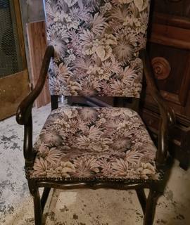 Mobilier fauteuil style Voltaire assise à refaire.