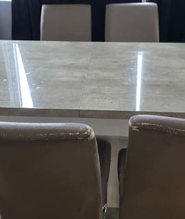 Mobilier table et 6 chaises