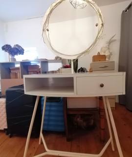 Mobilier coiffeuse