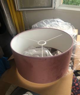 Mobilier abat jour corculaire rose en tisus