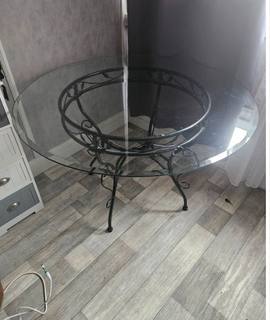 Mobilier table ronde en verre
