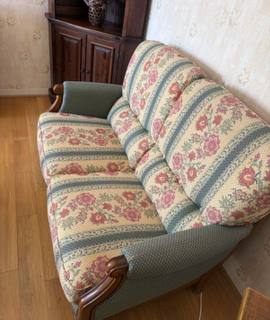 Mobilier canapé et deux fauteuils