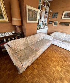 Mobilier 2 canapés bon etat