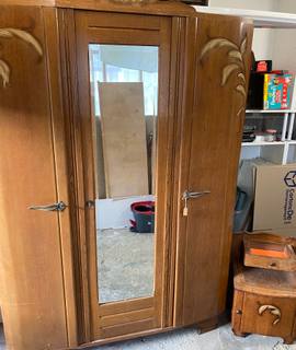 Mobilier chambre à. Ou her