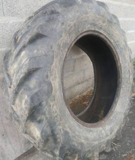 Outillage pneu de tracteur