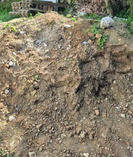 Terre et gravats 4m3 de terre pour remblais