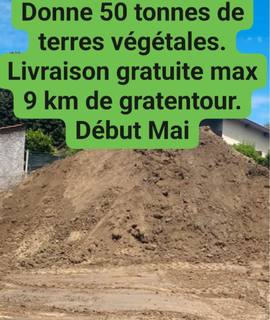 Terre et gravats 5 camions de terre végétale