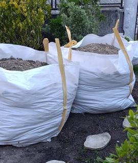 Terre et gravats Terre végétale et de remblais suite à terrassement