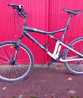 Vélo je donne un vélo VTT adulte