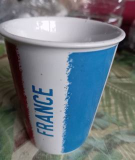 Vêtements tasse France