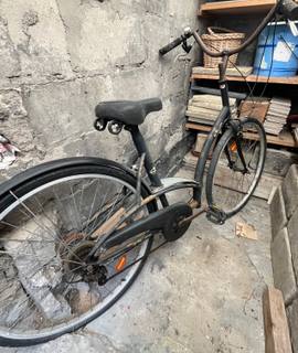 Vélo vélo à restaurer pour bon bricoleur