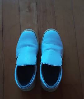 Vêtements chaussures de cuisine femme pointure 39 + Gant anti coupures ambidextre T7/7,5