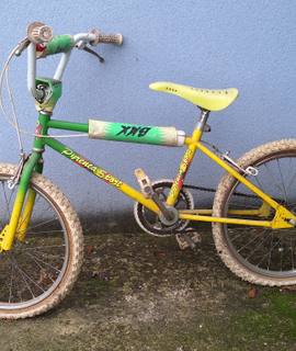 Vélo vélo enfant en bon état.