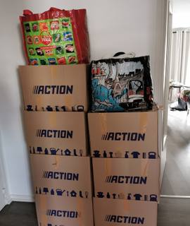 Vêtements vêtements et un aspirateur